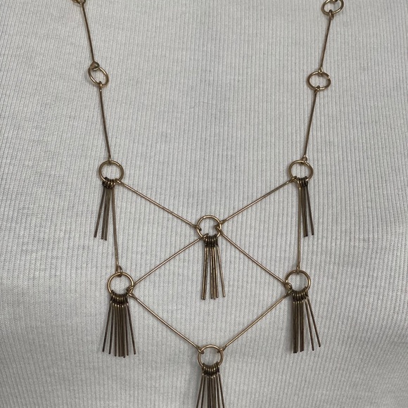 Very dainty geometric necklace - Picture 2 of 2